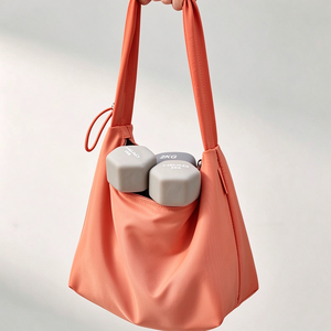 Sac Isotherme Portable Léger en Polyester Grande Capacité Personnalisé pour Repas, Écologique et Tendance, Vente en Gros OEM - Product Image 3