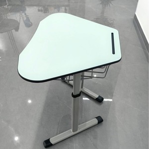 Escritorio Escolar Moderno con Superficie de Plástico Azul, Escritorio Duradero en Forma de Abanico para Estudiantes - Product Image 2