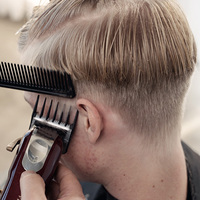 Tondeuse à cheveux sans fil, tondeuse à cheveux pour un rasage et un estompage sans couture du cuir chevelu, kit de tondeuse à cheveux pour un estompage et un mélange, tondeuse magique KM-2600