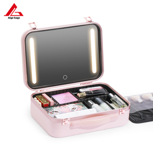 <span class=keywords><strong>Precio</strong></span> al por mayor nueva <span class=keywords><strong>maleta</strong></span> <span class=keywords><strong>de</strong></span> viaje <span class=keywords><strong>de</strong></span> aluminio profesional caja organizadora <span class=keywords><strong>de</strong></span> almacenamiento <span class=keywords><strong>de</strong></span> tocador estuche <span class=keywords><strong>de</strong></span> <span class=keywords><strong>maquillaje</strong></span> con espejo <span class=keywords><strong>de</strong></span> luces LED - Product Image 2