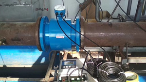 Débitmètre électromagnétique à batterie Mt100e, type à bride, pour la mesure de l'eau, corps en acier inoxydable - Product Image 3