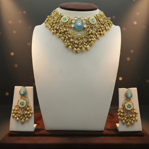 Conjunto de collar y aretes de plata estilo tradicional con piedras azules y verdes para novias y ocasiones festivas. - Product Image 4