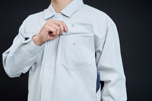 ชุดเซฟตี้สำหรับผู้ชายแขนสั้นสีเทาและสีกรมท่าชุดทำงานสำหรับผู้ชายจากเวียดนาม - Product Image 2