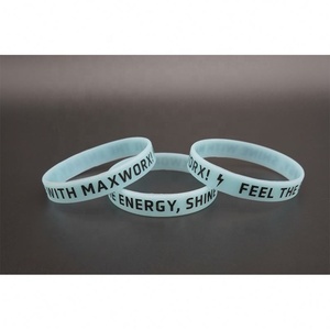 Pulsera de competición deportiva para correr redonda luminosa de silicona fluorescente de color personalizado impresa UV al por mayor para adultos - Product Image 4