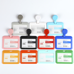 Vente en gros en stock Porte-badges rétractables en plastique ABS avec logo personnalisé <span class=keywords><strong>6</strong></span> pièces Boîte en PVC - Product Image 1