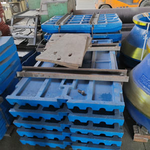 Plaques de mâchoires en acier au manganèse de 18 % Zhengzhou Yiwei pour concasseurs à mâchoires de mines et concasseurs mobiles haute performance - Product Image 4