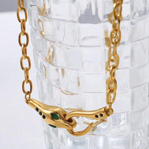 Collar con Cabeza de Serpiente de Aleación de Zinc, Ojos Verdes Dorados, Cadena de Moda, Joyería para Fiestas - Product Image 3