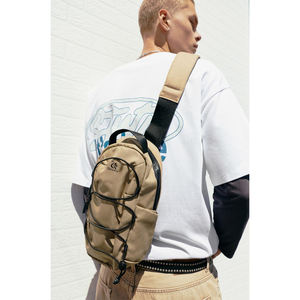 カスタムロゴ ヴィンテージファッション メッセンジャーバッグ ユニセックス OEM ODM 防水 クロスボディ ショルダー スリングバッグ カジュアル スポーツ チェストバックパック - Product Image 3