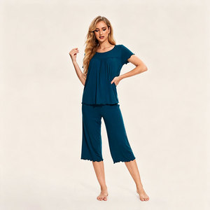 Ensemble de pyjamas pour femmes en coton biologique et bambou, imprimé floral estival, pour adultes - Vêtements de détente respirants - Product Image 6