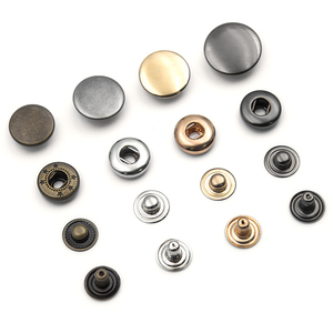 อุปกรณ์ตกแต่งเสื้อผ้าแบบเป็นมิตรต่อสิ่งแวดล้อม OEM กระดุมโลหะสแนปสี่ส่วนเคลือบโลหะผสมสังกะสีพร้อมโลโก้สั่งทำสำหรับเสื้อผ้าและกระเป๋า - Product Image 4