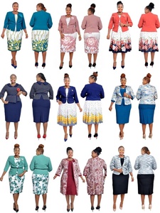 Costumes pour femmes noirs et blancs fabriqués en Turquie - Product Image 6