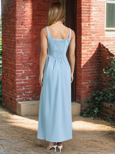 Robe longue décontractée pour <span class=keywords><strong>femme</strong></span>, col <span class=keywords><strong>carré</strong></span> minimaliste, sans manches, dos smocké, <span class=keywords><strong>coupe</strong></span> évasée fluide, couleur unie, pour les brunches en station balnéaire et le quotidien - Product Image 5