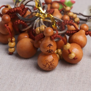 Porte-clés en bois en forme de calebasse avec caractères porte-bonheur, environ 4 cm, cadeau promotionnel portable - Product Image 2