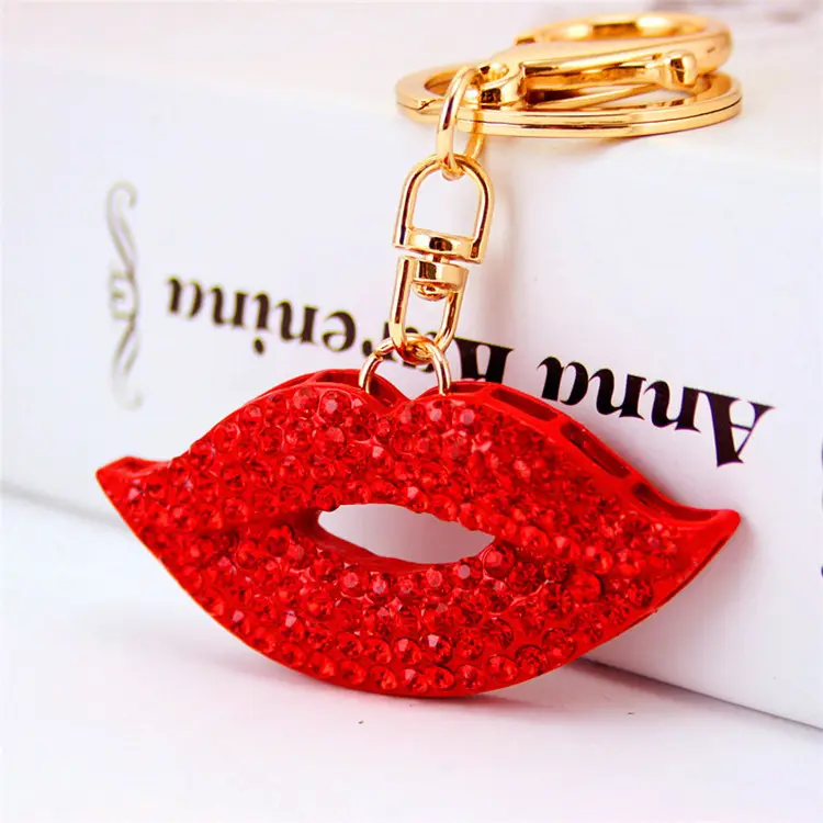 Groothandel Romantische Charmante Lippenstift Lippen Vormige Kristal Strass Sleutelhanger Sleutelhanger Voor Auto Handtas Charme