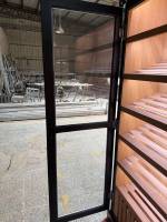 Maßgefertigter Umweltfreundlicher Wasserdichter Zigarren-Humidor-Schrank mit Kirschholz-Finish, Spanische Zedernholz-Schubladen, LED-Bildschirm, Rauchvitrine