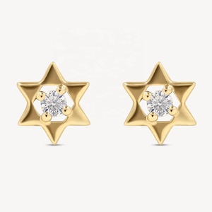 Pendientes de tuerca mini estrella con circonitas y engaste de bisel, de plata de ley 925 chapada en oro de 14k, joyería fina personalizada para mujer, ideales para fiestas. - Product Image 1