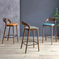 Plus design luxe vente en gros échantillon gratuit chaise pivotante café maison cuisine salle à manger bois tabouret de bar chaise de restaurant