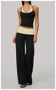 Ensemble décontracté 2 pièces en polyester tricoté imprimé pour femme – Haut court sans manches à col halter et pantalon large rayé respirant – Printemps-Été - Product Image 3