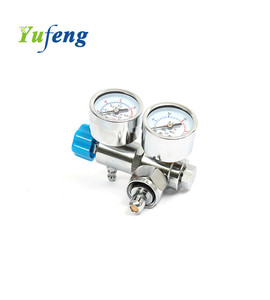 Regulador de <span class=keywords><strong>gas</strong></span> de oxígeno médico estilo CGA540 de latón con caudalímetro - Product Image 1