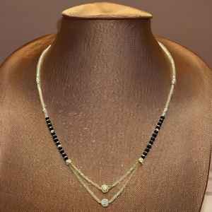 Mangalsutra Tradicional Indio de Oro 22k con Cadena de Cuentas Negras, Colgante Minimalista de Perlas y Circonitas, Joyería de Uso Diario para Mujer - Product Image 3
