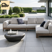 Ensemble de canapés modulaires en teck moderne, fauteuil en corde tressée, table basse Pebble, combinaison extérieure pour villa, cour, patio, hôtel
