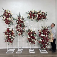 Dekorasi Bunga Gantung Buatan Tangan Klasik Realistis Mawar Putih Burgundy dan Daun Eucalyptus Hijau untuk Pernikahan