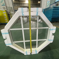 Fenêtre octogonale fixe en PVC WEIKA WINDOWS-American avec grilles décoratives, usage pour lucarne à fixation par clous, certifiée NFRC AAMA
