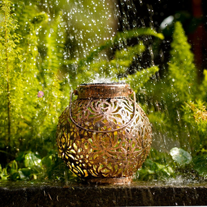 Pequeña linterna de <span class=keywords><strong>hierro</strong></span>, lámpara LED Solar, decoración de jardín impermeable con clasificación IP65 para adornos de césped y paisaje, diseño colgante - Product Image 5