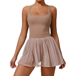 Robe de sport élégante dos nu une pièce pour femme, grande taille, avec short intégré, jupe plissée de tennis, séchage rapide et respirante – Meilleure vente - Product Image 4