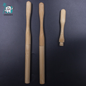 Cepillo de dientes de bambú para adultos, mango de madera natural, cerdas de nailon biodegradables, cepillo de dientes manual para el cuidado bucal diario - Product Image 1