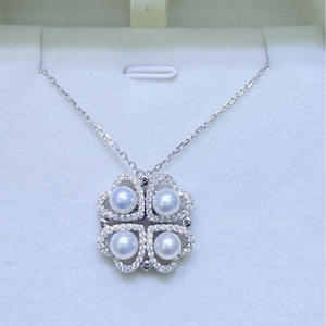 เวนชี จูจี้จี้มุกน้ำจืดธรรมชาติ 4-5 มม. ไร้ตำหนิออโรร่า โคลเวอร์ เลิฟ ซิลเวอร์สร้อยคอเพชรประกายรุ่น 35780 - Product Image 4