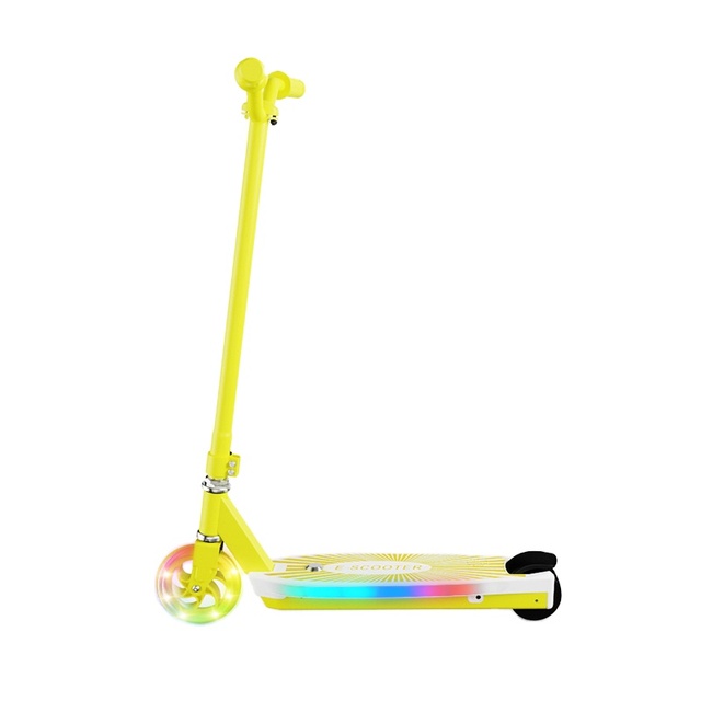 Electric Scooter Wholesale Max Speed 8km/h Yellow 2 Wheel Scooter with Side Lighting and Luminescent Wheel