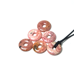 Ada จี้โดนัทธรรมชาติ rhodochrosite, สร้อยคอคริสตัลเคลือบเงาน้ำ30มม. สำหรับผู้ชายผู้หญิงความมั่งคั่ง - Product Image 2