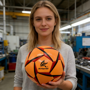 Ballon <span class=keywords><strong>de</strong></span> football en PU personnalisé <span class=keywords><strong>de</strong></span> haute qualité, cousu, pour l'extérieur et l'intérieur, idéal pour les matchs et l'entraînement, <span class=keywords><strong>cadeau</strong></span> idéal - Product Image 1