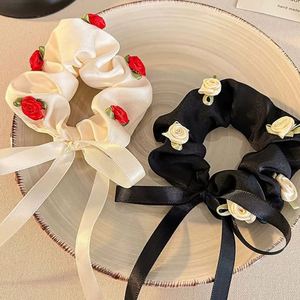 Chouchous décoratifs à fleurs mignons pour femmes et filles, accessoires élégants en tissu pour queues de cheval hautes - Product Image 3