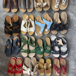 Sandalias de Playa para Mujer, de PVC y TPR, con Dos Tiras, Antideslizantes, en Varios Colores y Estilos - Product Image 1