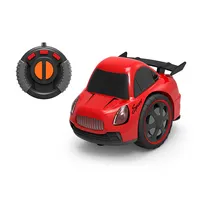 2.4GプラスチックRCモデル2輪RCミニレーシングカーおもちゃ、子供のための新しいデザイン面白い360度回転スタントカー