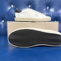 Chaussure originale de marque au design rétro, tendance printemps, en daim gris foncé respirant, semelle extérieure légère en PU, durable