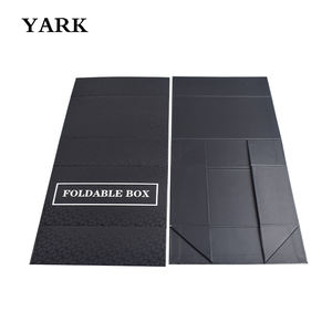 Caja de Cartón Rígido Plegable de Lujo, Embalaje con Cierre Magnético Personalizado, Estampado en Relieve con Lámina Dorada, Materiales Reciclados, Acabado Mate - Product Image 2