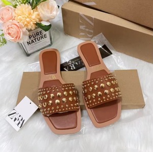 Sandalias Deslizantes de Lujo con Perlas para Mujer y Dama de Marca para Verano y Playa Zapatos Planos de Alta Calidad al por Mayor - Product Image 5