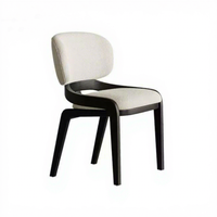 Chaise de salle à manger en bois gris nordique moderne avec revêtement en cuir, design écologique et durable pour la salle à manger à domicile