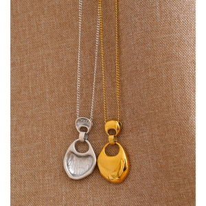 Collana con pendente JINYOU 2062 minimalista in acciaio inossidabile placcato oro, catena lunga, gioiello moderno e di tendenza. - Product Image 5