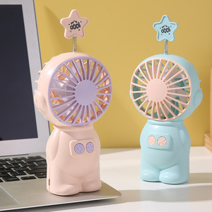 Mini ventilateur astronaute rechargeable par USB, design silencieux, style dessin animé pour étudiants, avec dessus en forme d'étoile - Product Image 2