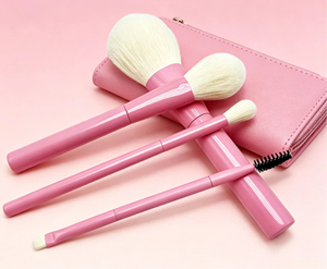 Ensemble de 4 pinceaux de maquillage vegan rose, pour anticernes, blush, poudre libre, fard à paupières, kit de beauté cosmétique de voyage - Product Image 6