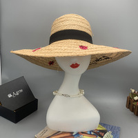 Sombreros de Sol para mujer, bordado de mariquita, sombreros de paja de rafia de ala ancha, sombrero flexible de playa plegable para mujer de verano para viajes al aire libre