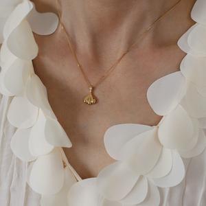 Botella de <span class=keywords><strong>perfume</strong></span> Vestido pequeño Gota de agua en forma de abanico Collar de acero inoxidable Cadena de clavícula - Product Image 3