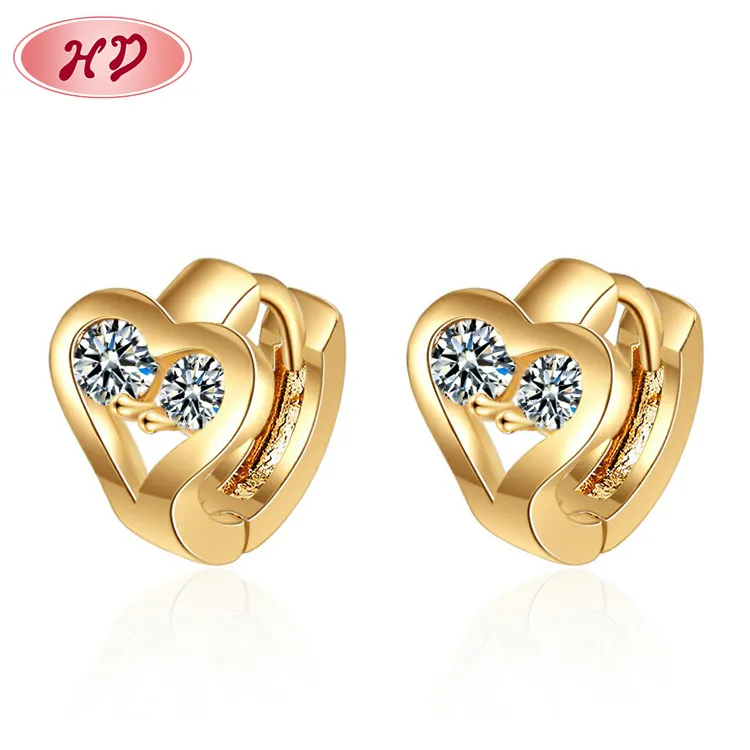 Manufacturers provide 18k gold plate accessory jewelry cubic zirconia 3a huggie earring for lady