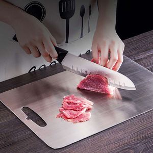 OEM Bloc à découper personnalisé de qualité alimentaire en métal et acier inoxydable pour la cuisine Planche à découper en titane pour <span class=keywords><strong>viande</strong></span>, fruits et légumes - Product Image 2