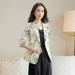 Women's Chiffon Blazer Set With Floral Print Elegant Summer Suit For Middle Aged Women - Product Image 3