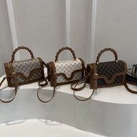 Sacs à bandoulière pour femmes en gros directement de l'usine, sacs fourre-tout décontractés à imprimé pour femmes, nouvelle tendance de la mode, petit sac carré décontracté pour femmes